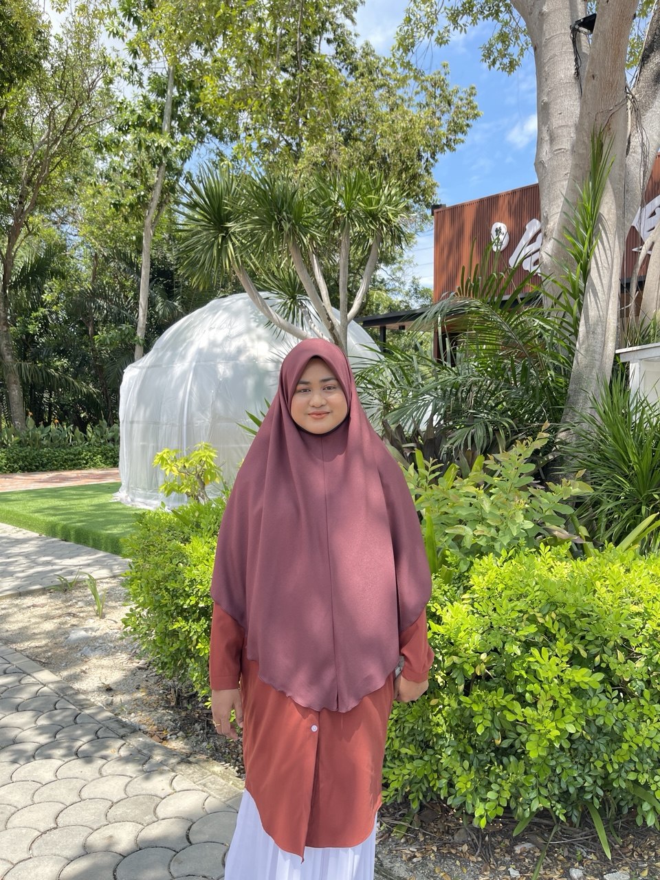 Model memakai Tudung Labuh Aleeya
